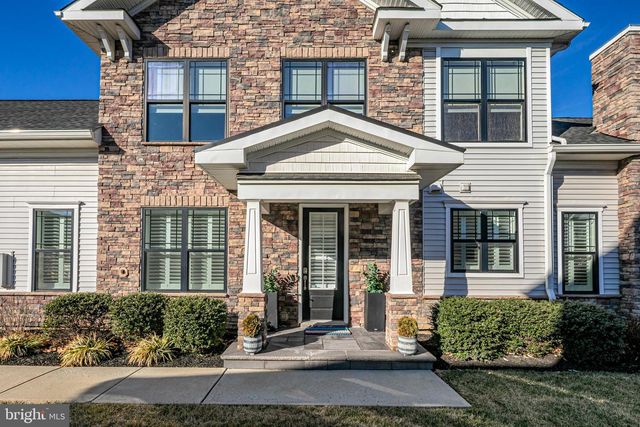 21 DOGLEG LN, Lawrenceville, NJ 08648