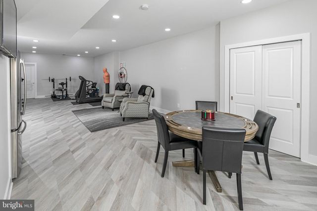 21 DOGLEG LN, Lawrenceville, NJ 08648