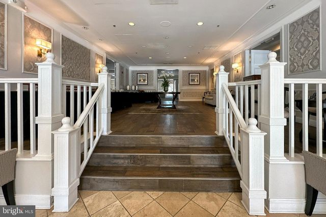 21 DOGLEG LN, Lawrenceville, NJ 08648