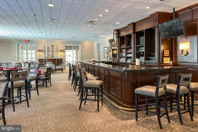 21 DOGLEG LN, Lawrenceville, NJ 08648