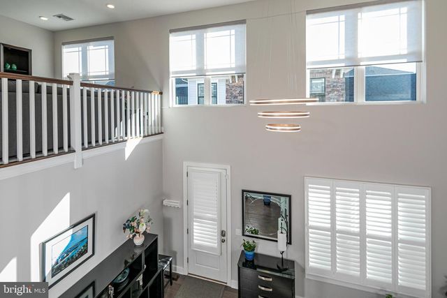 21 DOGLEG LN, Lawrenceville, NJ 08648