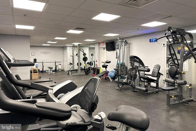 21 DOGLEG LN, Lawrenceville, NJ 08648