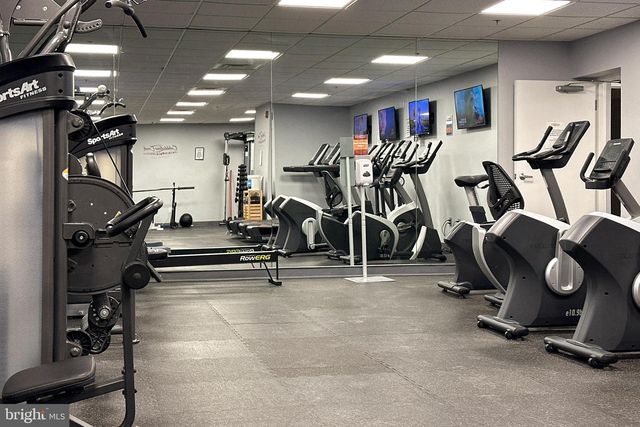 21 DOGLEG LN, Lawrenceville, NJ 08648