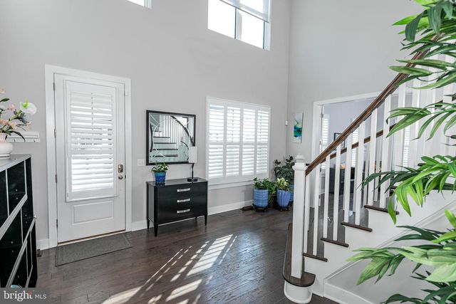 21 DOGLEG LN, Lawrenceville, NJ 08648