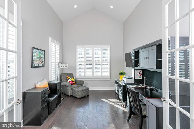 21 DOGLEG LN, Lawrenceville, NJ 08648