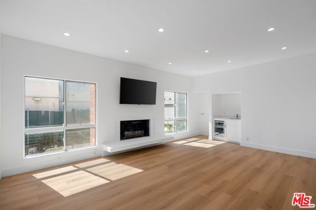 4807 Woodley Avenue 309, Encino (los Angeles), CA 91436