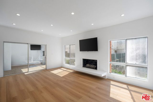 4807 Woodley Avenue 309, Encino (los Angeles), CA 91436