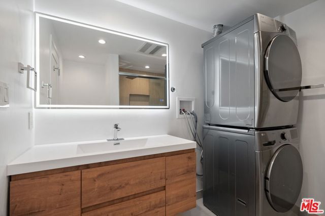 4807 Woodley Avenue 309, Encino (los Angeles), CA 91436