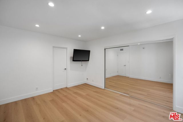 4807 Woodley Avenue 309, Encino (los Angeles), CA 91436