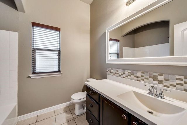 409 Braewick Drive, Fort Worth, TX 76131