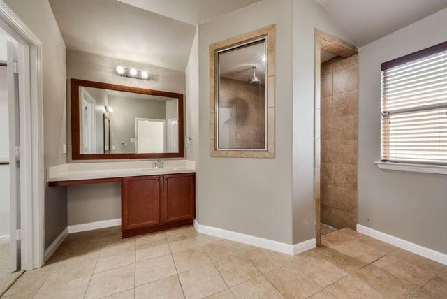 409 Braewick Drive, Fort Worth, TX 76131