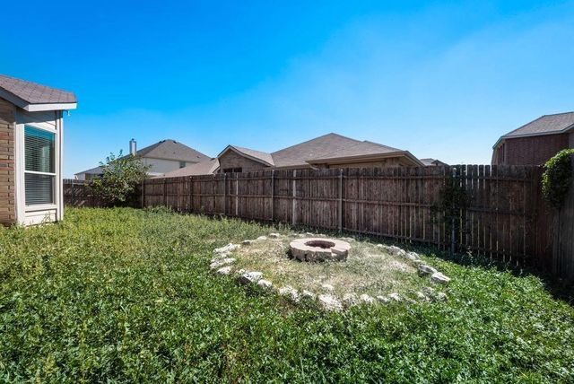 409 Braewick Drive, Fort Worth, TX 76131