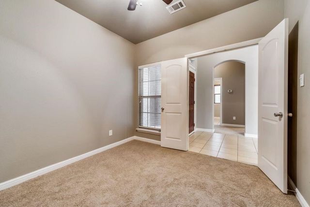 409 Braewick Drive, Fort Worth, TX 76131