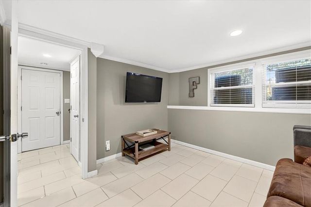 3605 S Scott Avenue, Independence, MO 64052