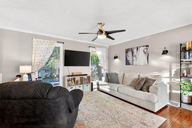 3605 S Scott Avenue, Independence, MO 64052