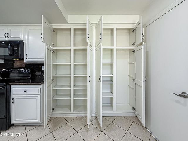 42203 Village 42, Camarillo, CA 93012
