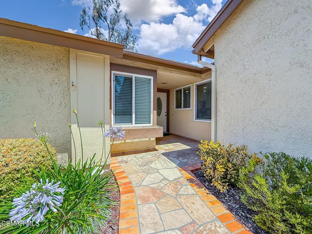42203 Village 42, Camarillo, CA 93012