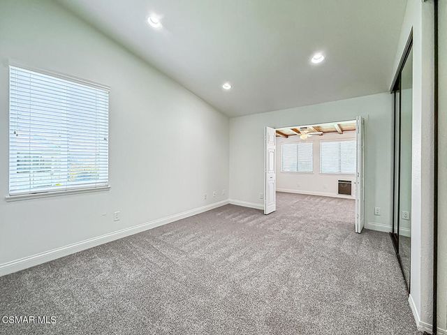 42203 Village 42, Camarillo, CA 93012