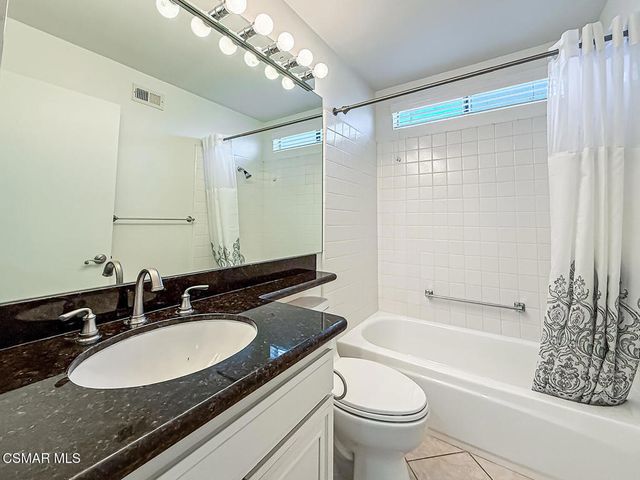 42203 Village 42, Camarillo, CA 93012