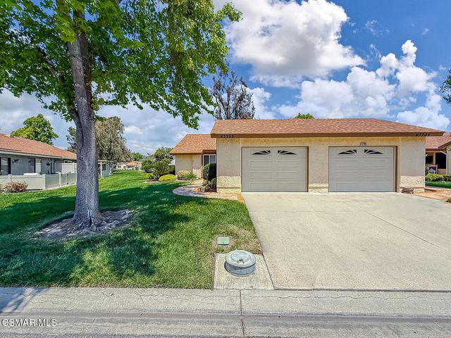 42203 Village 42, Camarillo, CA 93012