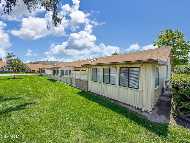 42203 Village 42, Camarillo, CA 93012