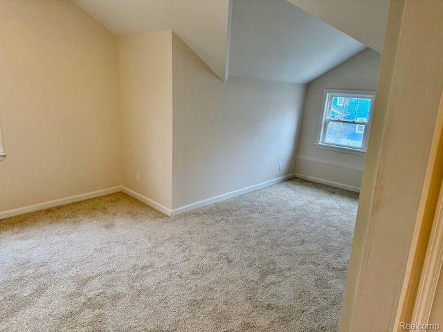 520 W Saratoga Street, Ferndale, MI 48220