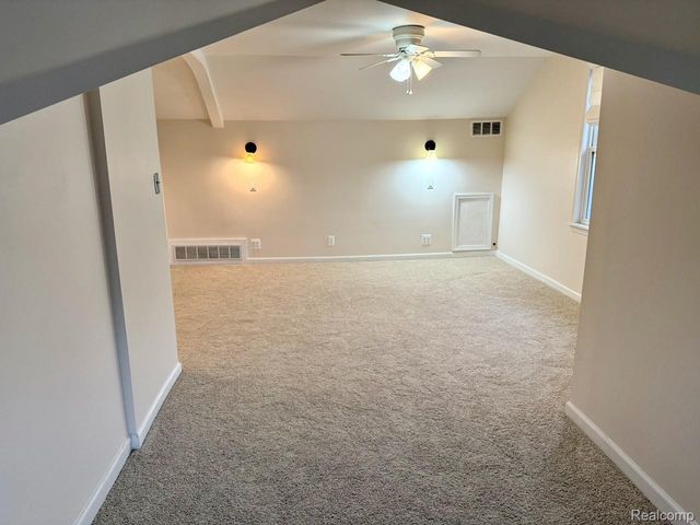 520 W Saratoga Street, Ferndale, MI 48220