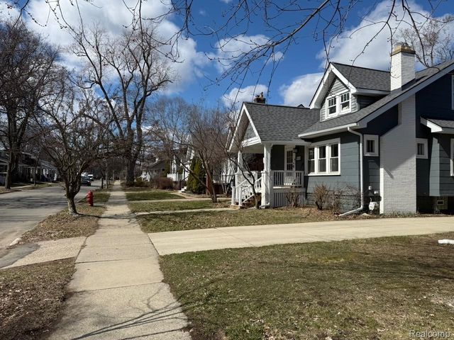 520 W Saratoga Street, Ferndale, MI 48220