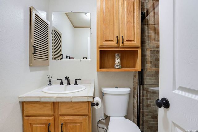 12302 Lone Shadow Trail, Live Oak, TX 78233