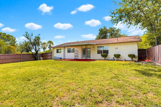12302 Lone Shadow Trail, Live Oak, TX 78233