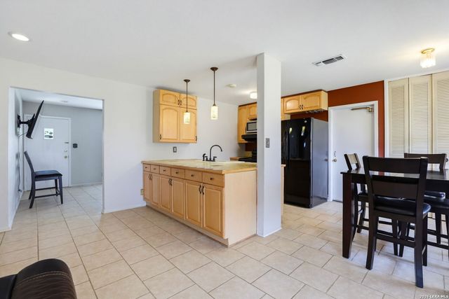 12302 Lone Shadow Trail, Live Oak, TX 78233