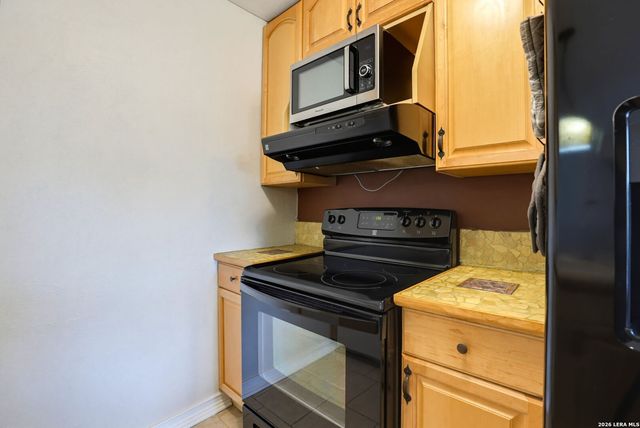 12302 Lone Shadow Trail, Live Oak, TX 78233