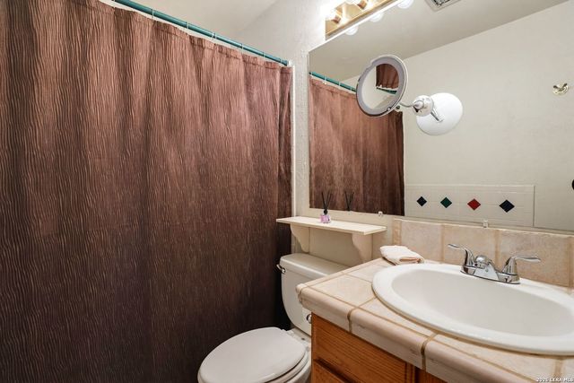 12302 Lone Shadow Trail, Live Oak, TX 78233