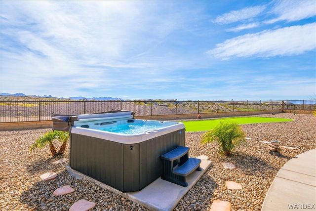 2998 Paddlewheel Cove Cove, Bullhead City, AZ 86429