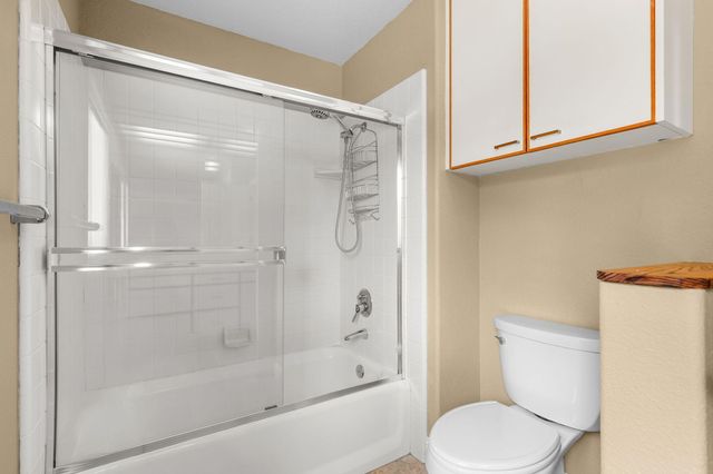 17505 Forest View Drive, Redding, CA 96003