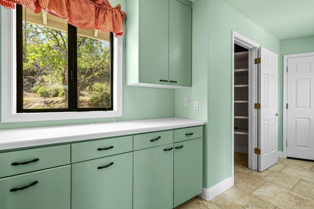 17505 Forest View Drive, Redding, CA 96003