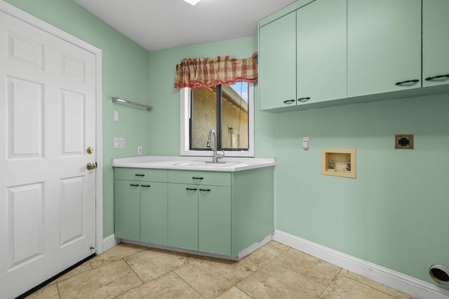 17505 Forest View Drive, Redding, CA 96003