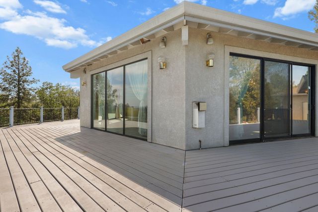 17505 Forest View Drive, Redding, CA 96003