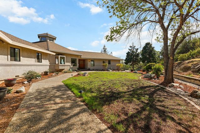 17505 Forest View Drive, Redding, CA 96003