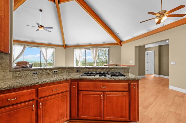 17505 Forest View Drive, Redding, CA 96003