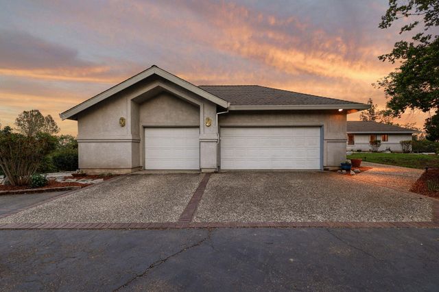 17505 Forest View Drive, Redding, CA 96003