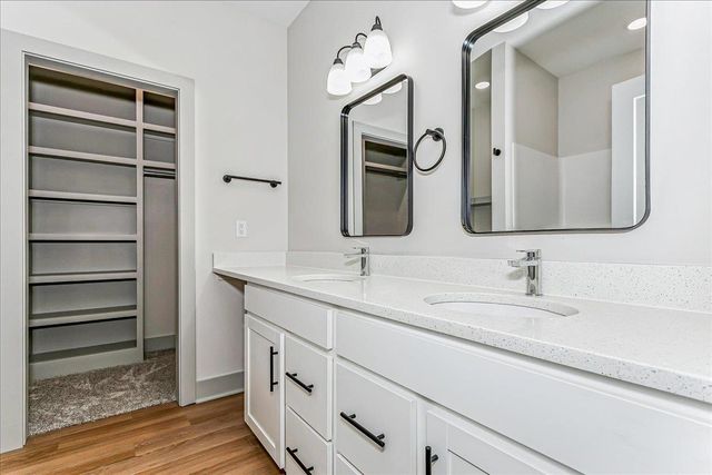 1510 E Midway Ct., Valley Center, KS 67147