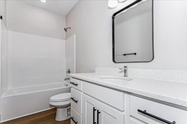 1510 E Midway Ct., Valley Center, KS 67147