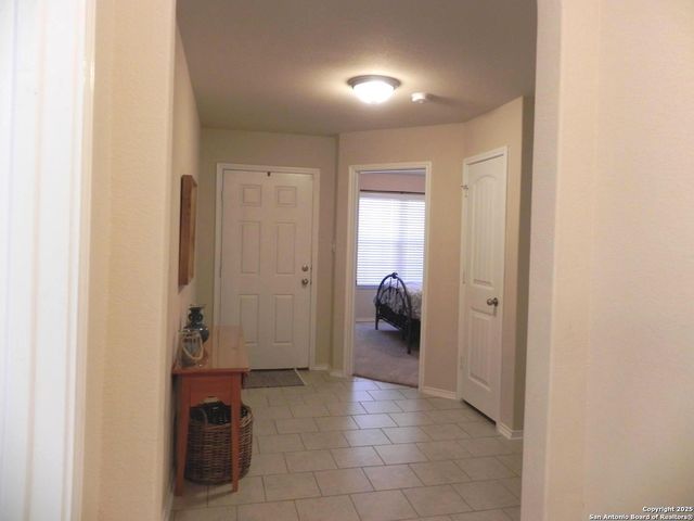 6923 Quantum Loop, San Antonio, TX 78252
