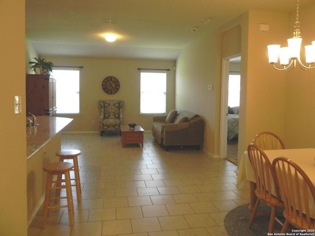 6923 Quantum Loop, San Antonio, TX 78252
