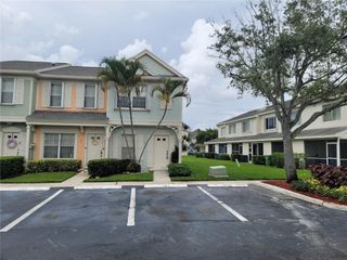 78 Simonton Circle, Weston, FL 33326
