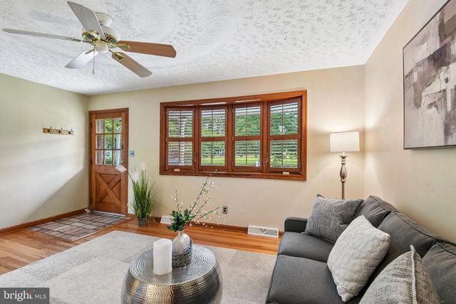 878 OAKDALE CIR, Millersville, MD 21108