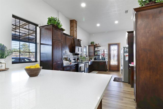34 Julia Justice Road, Huntsville, TX 77320