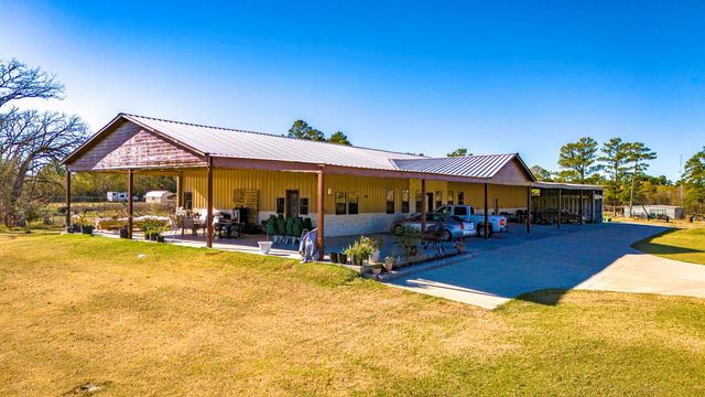34 Julia Justice Road, Huntsville, TX 77320