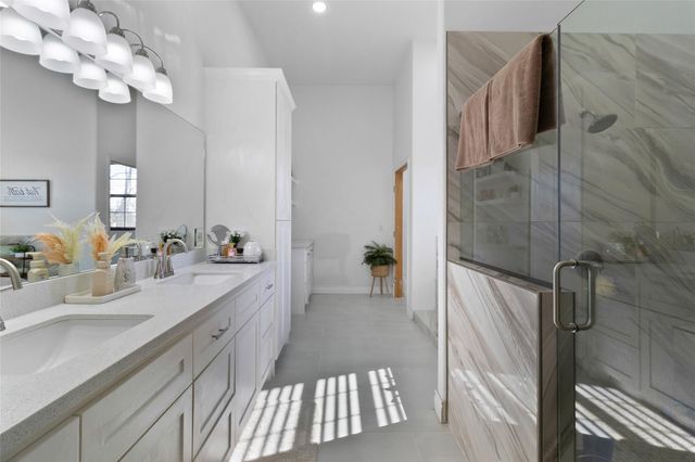 34 Julia Justice Road, Huntsville, TX 77320